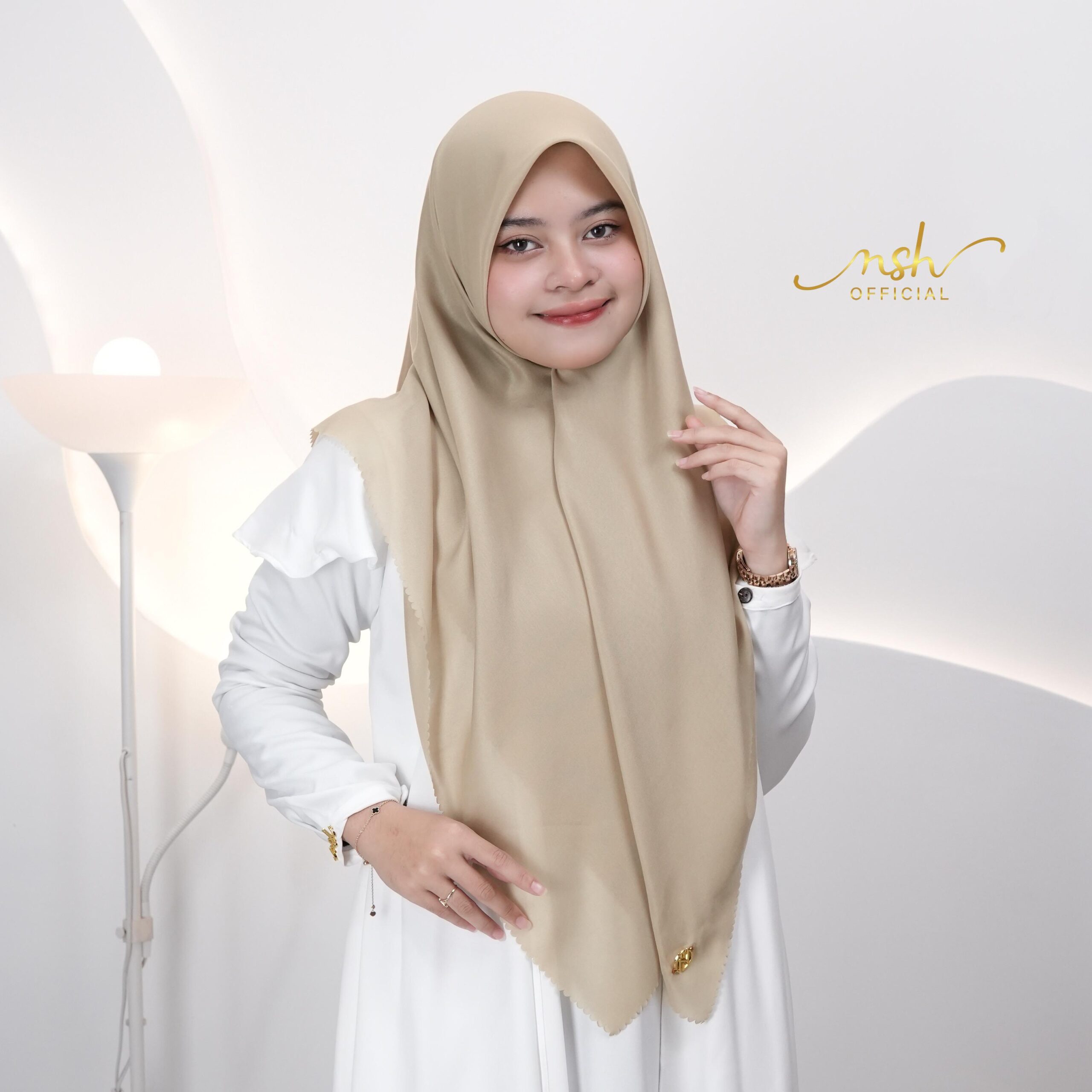 Neisya Hijab Noura Bahan Plain Square Polos Laser Cut Original